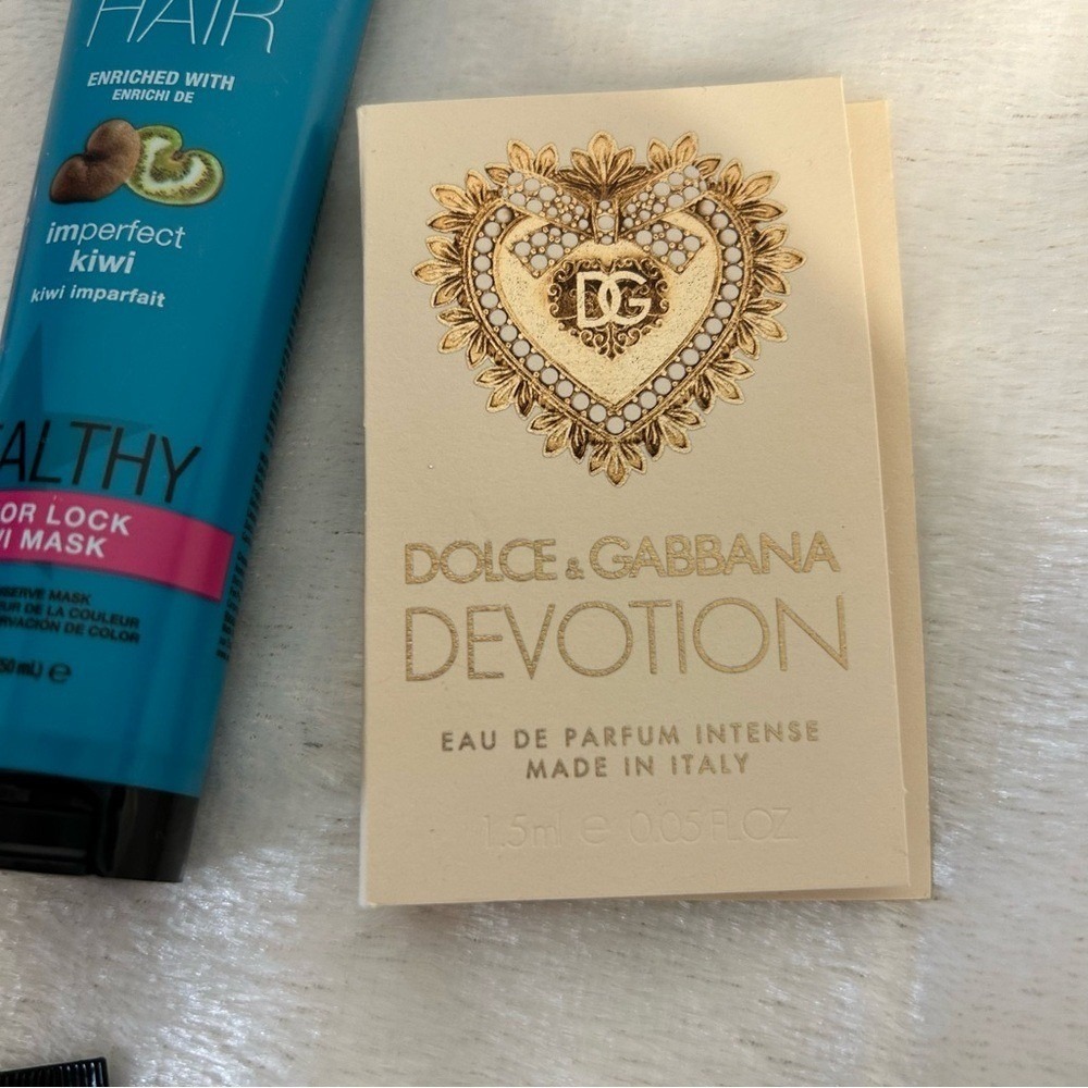 Travel size random toiletries. New in bag. - Picture 4 of 15